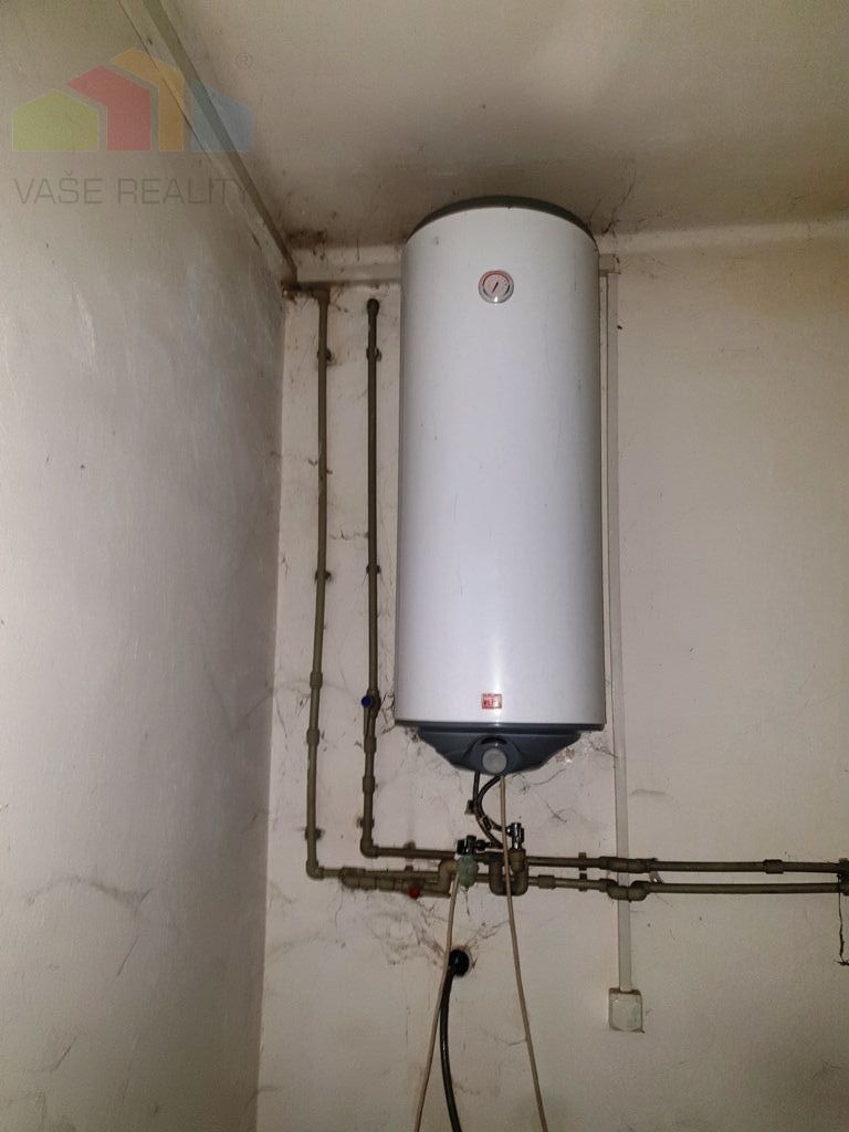 Na prenájom moderná výrobná hala s rozlohou 4 000 m² so s - 10