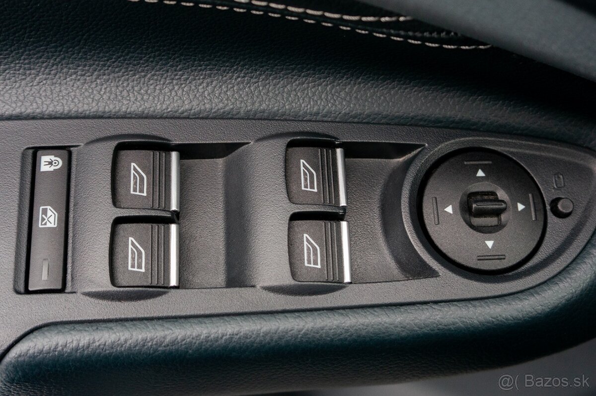 Ford Grand C-Max 2.0 TDCi TITANIUM (7-míst) - 10