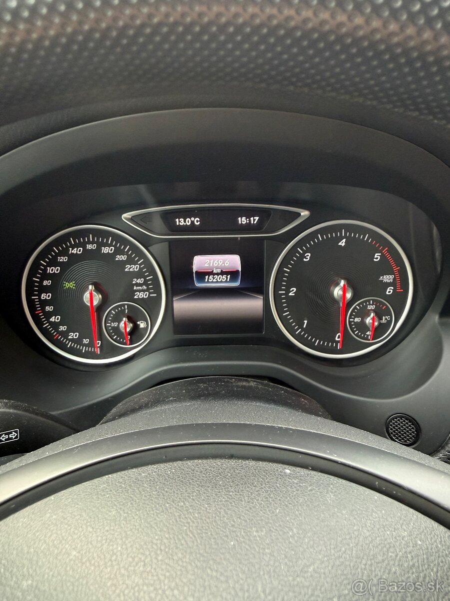 Mercedes-Benz A 160 d • prvý majiteľ • 2017 - 10