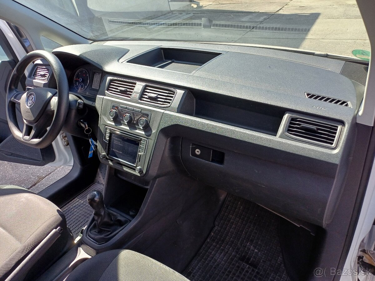 Predám VW Caddy 2.0TDI CR, 75Kw,rok výroby 2018,najazdených - 10