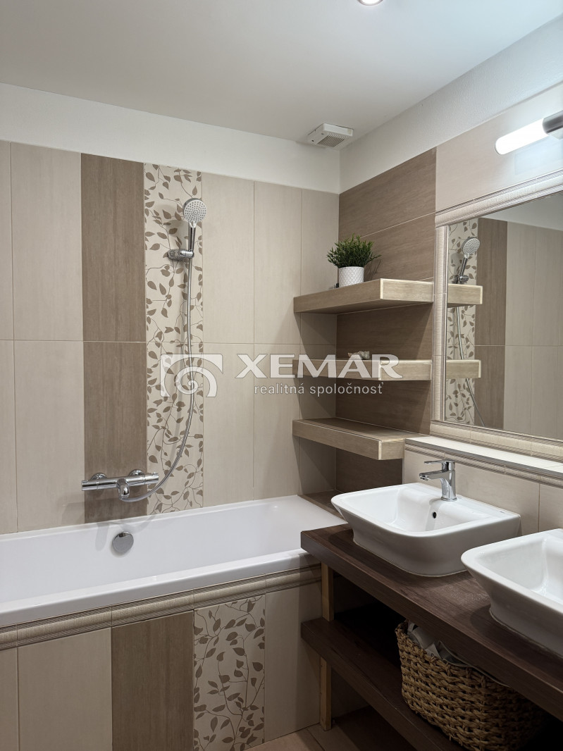 Predaj 4 izbový byt Banská Bystrica, centrum - 10