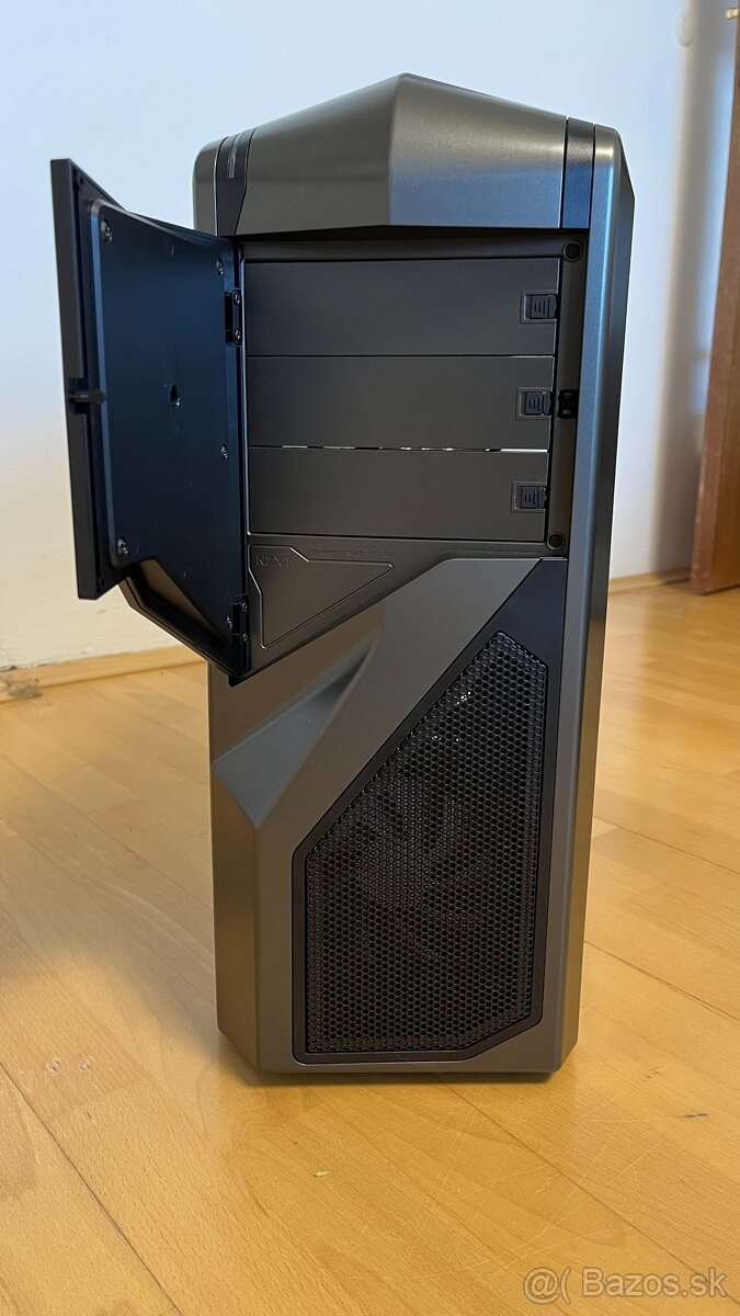 NZXT Phantom 410 - 10