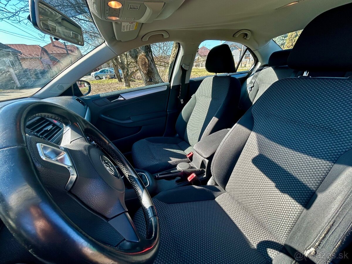 VW Jetta 1.2 TSI 77 kW - 10