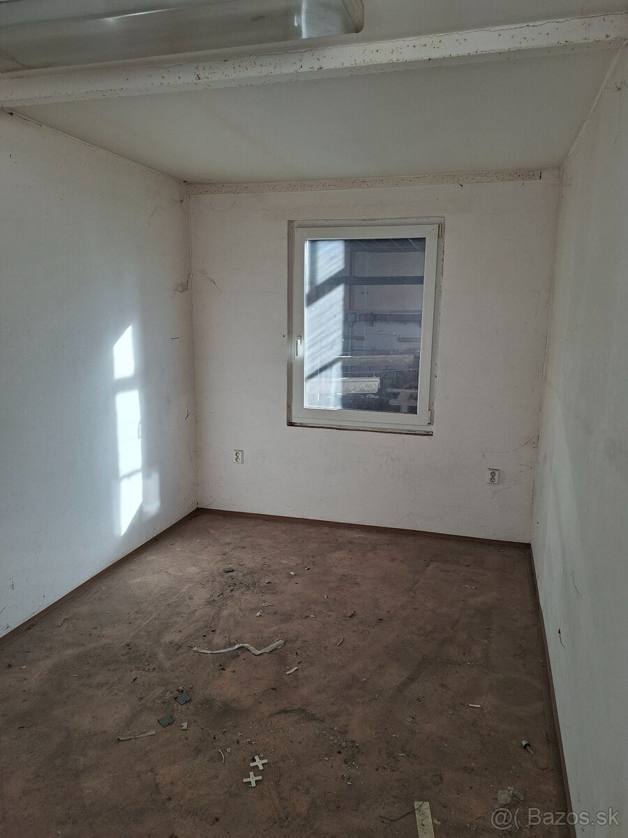 Hala - Skladové alebo výrobné priestory Nové Zámky - 10