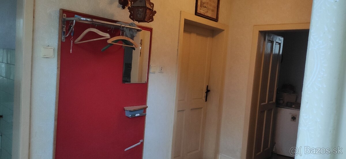 Predáme 3iz dom v Nových Sadoch na 16,3a pozemku - 10