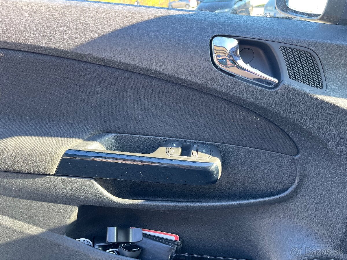 Opel Corsa 1.2 63 KW 98K km 2012 - 10