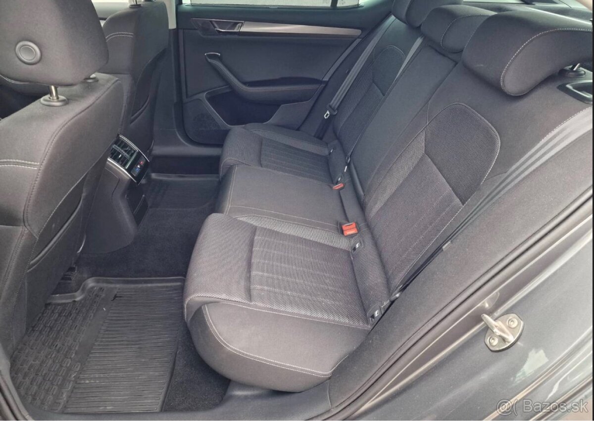 Škoda Superb 2.0 TDI SCR Style DSG - 10