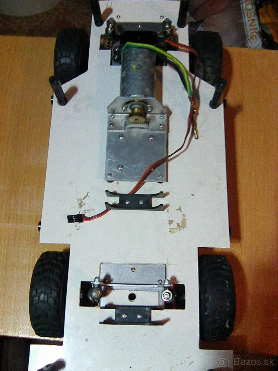 Predám: Rc auto Robbe Landrover Discovery 1:10. - 10