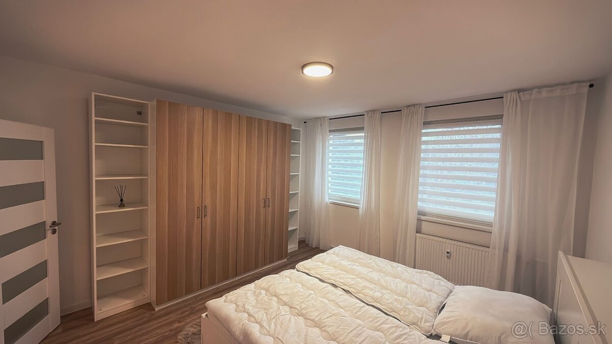 Priestranný a svetlý 3-izbový byt - 10