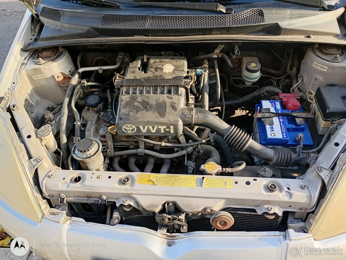 Toyota Yaris 1.0 v top stave - 10