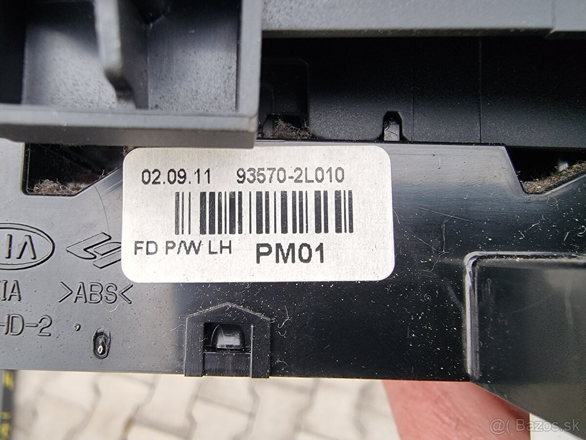 hyundai i30 combi kufrové dvere - 10