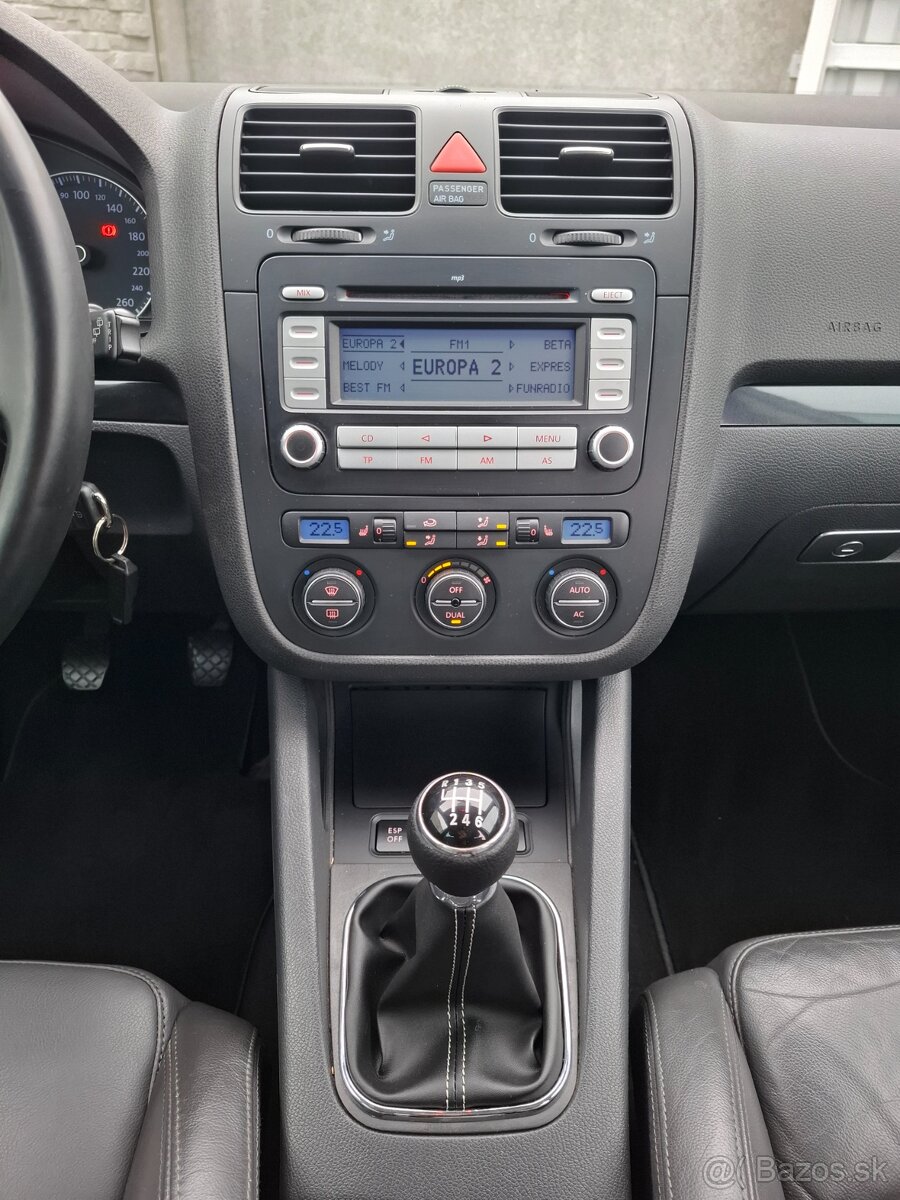 VOLKSWAGEN GOLF 1.9 TDI GT EDITION M6 - 10