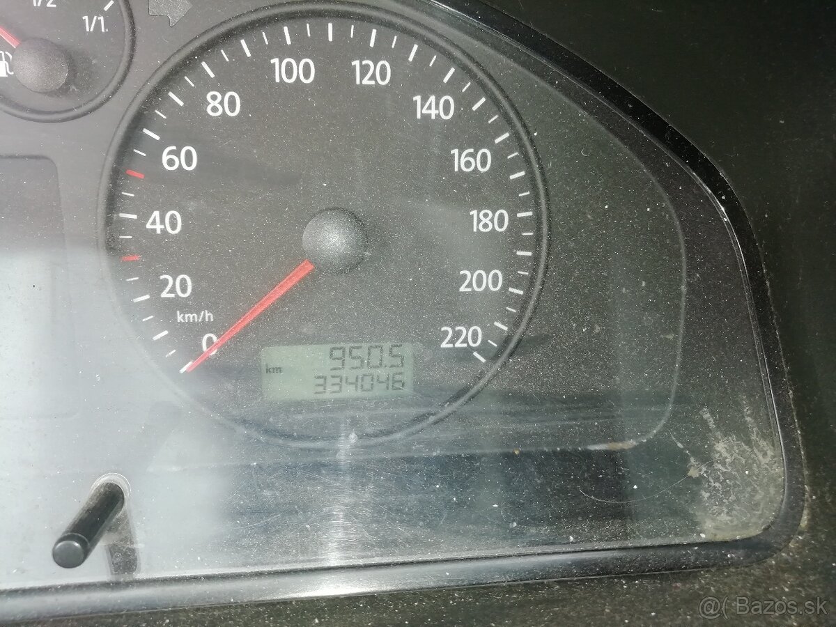 Volkswagen T5 transporter 6 miest - 10