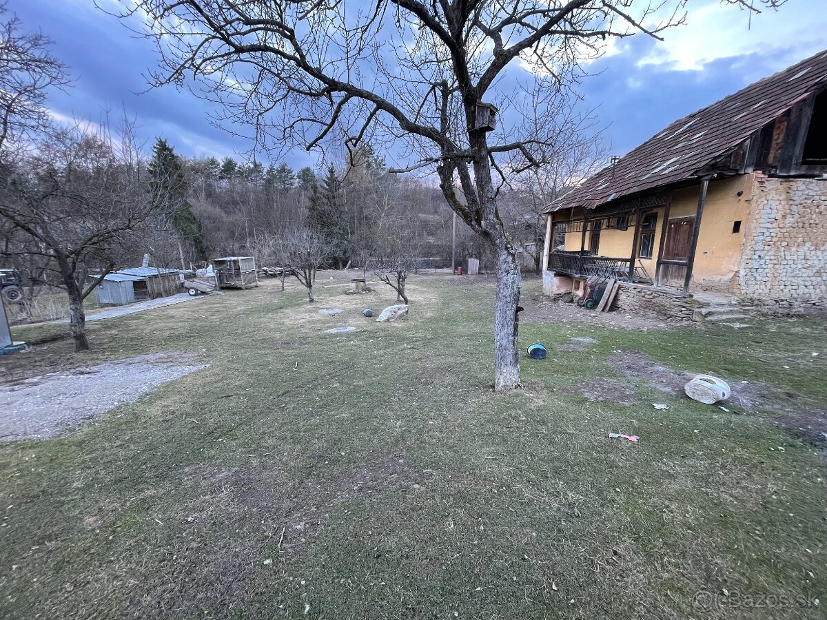 Predam pozemok a dom 1200m2 - 10