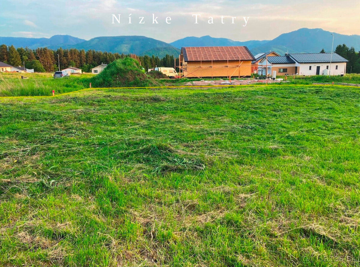 Nádherný stavebný pozemok so sieťami v Jamníku na Liptove - 10