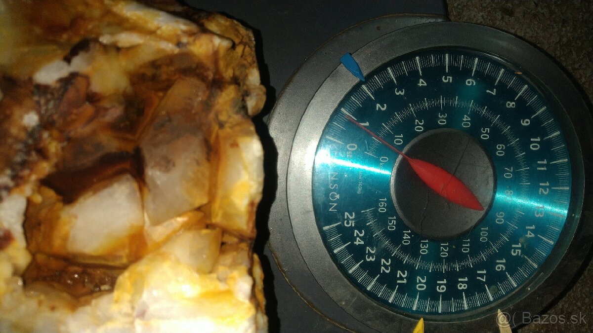 Prírodný kryštál v kremeni - 10