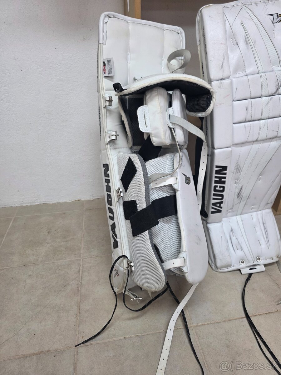 Brankarska vystroj - 10