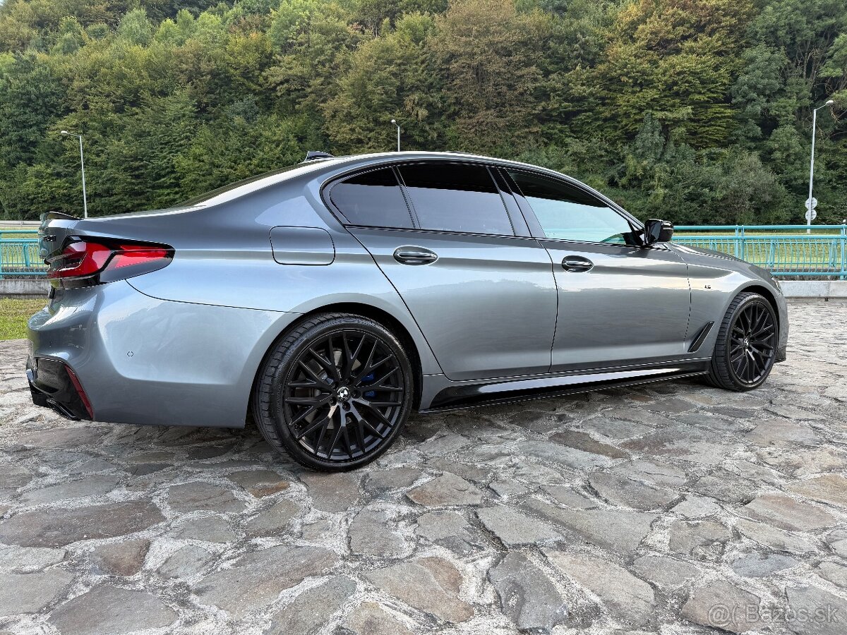 BMW 540i xDrive G30 M-Packet Performance - 10