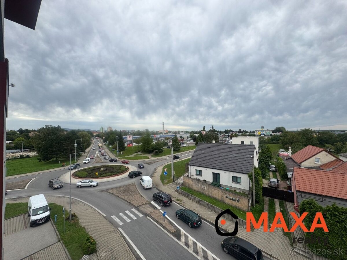 PRENÁJOM kancelárskych priestorov, centrum HURBANOVA, Senica - 10