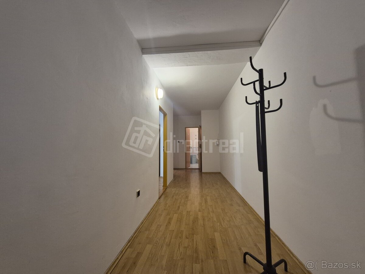 Veľkometrážny 3izbový byt na prenájom - 10