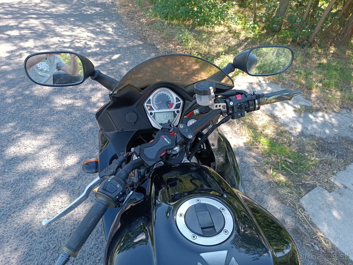 Suzuki SV650s 2004 53kW - 10