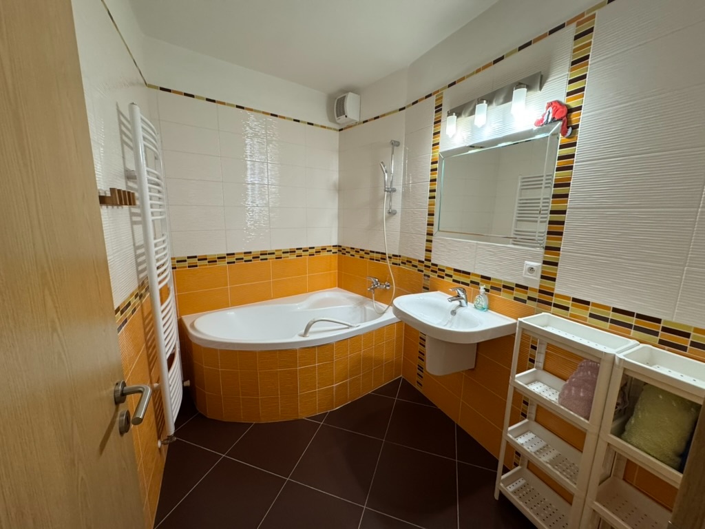 Prenájom zariadeného 2.izb. bytu - 10