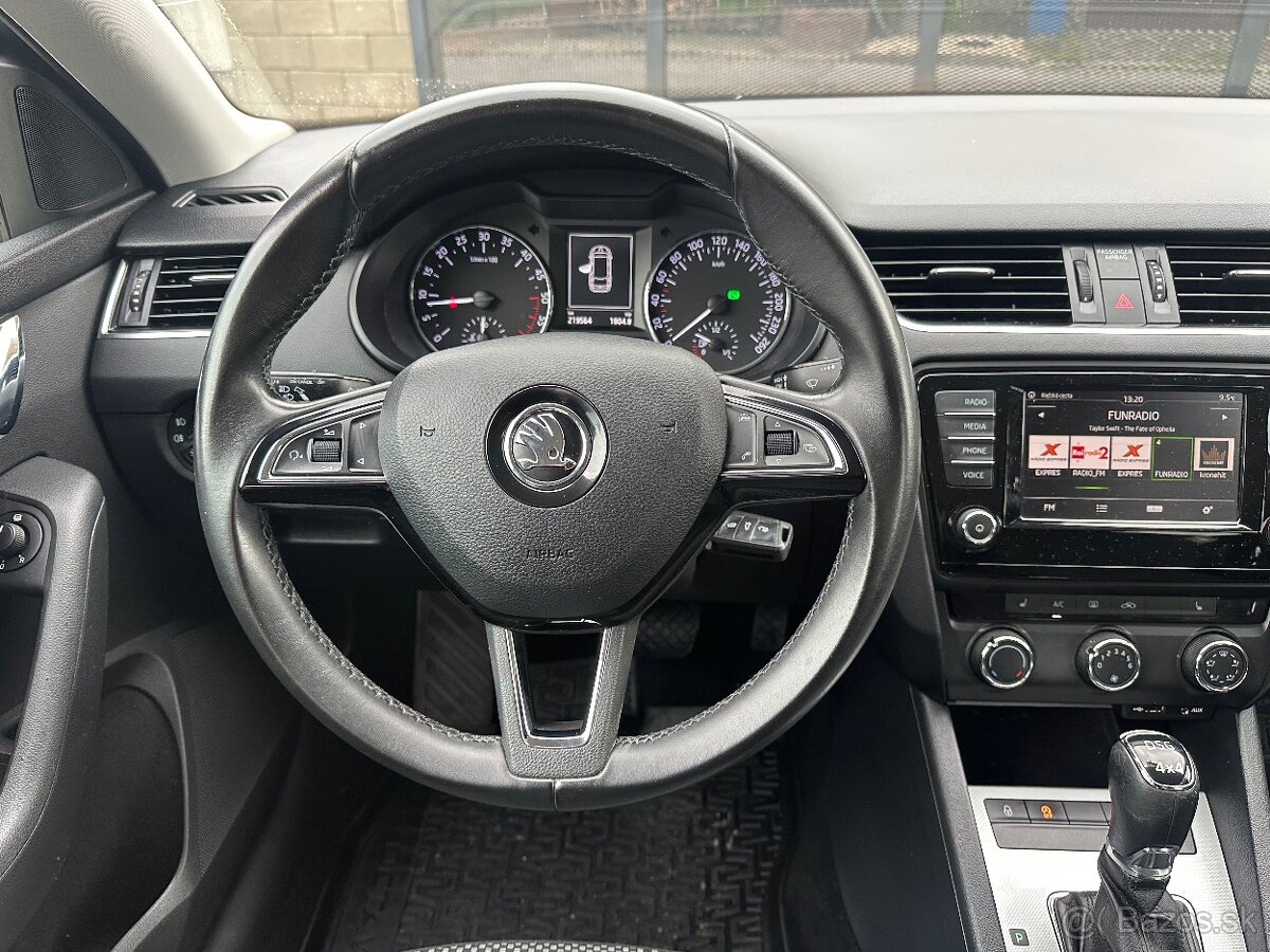 Škoda Octavia Combi 2.0 TDI Ambition 4x4 DSG - 10