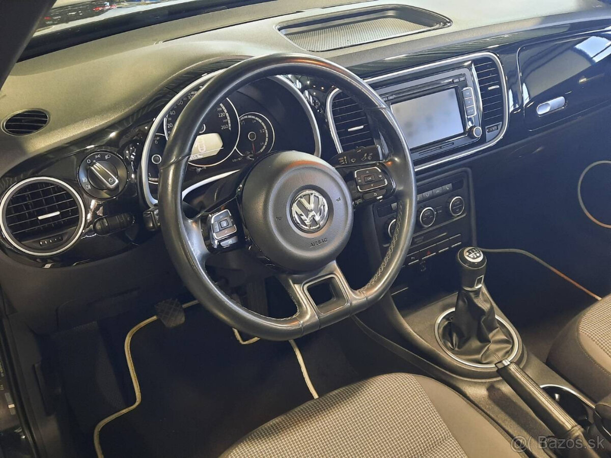 Volkswagen Beetle Cabrio 1.6 TDI Design - 10
