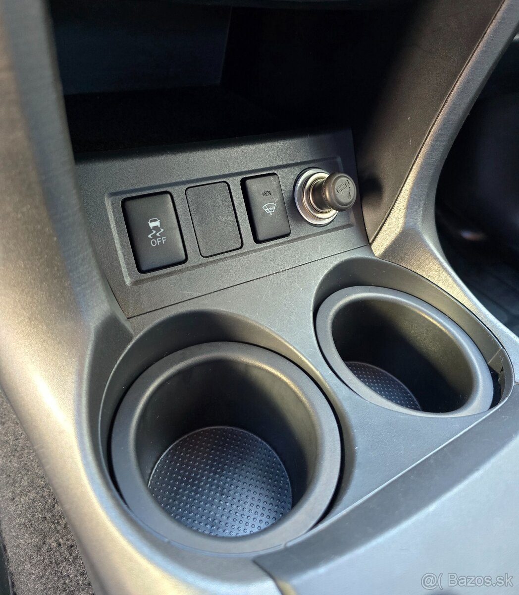 Toyota RAV4 2.0 benzín, slovenský pôvod, 2.majiteľ - 10