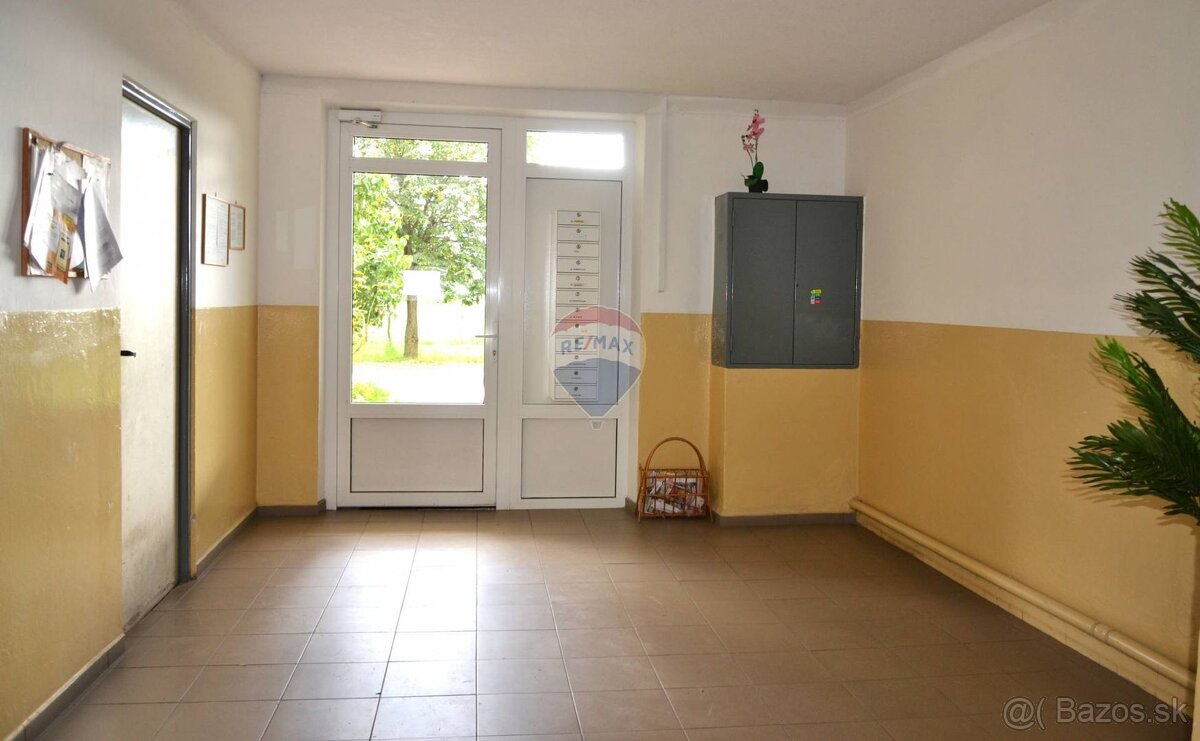 Na predaj 1- izb. byt v meste Poltár - 10