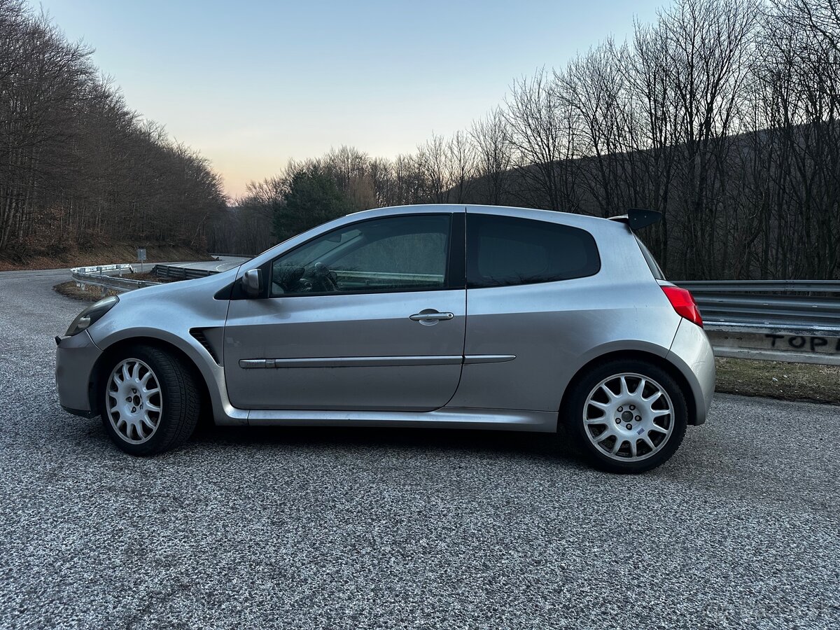 Renault Clio 2.0 197 rs sport - 10