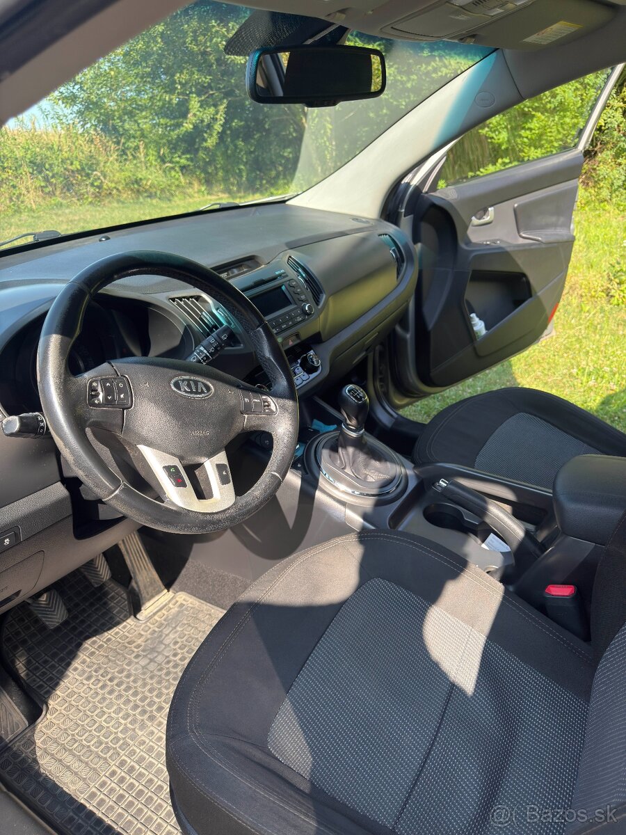 Kia Sportage 1.7 CRDi 2WD EX - 10