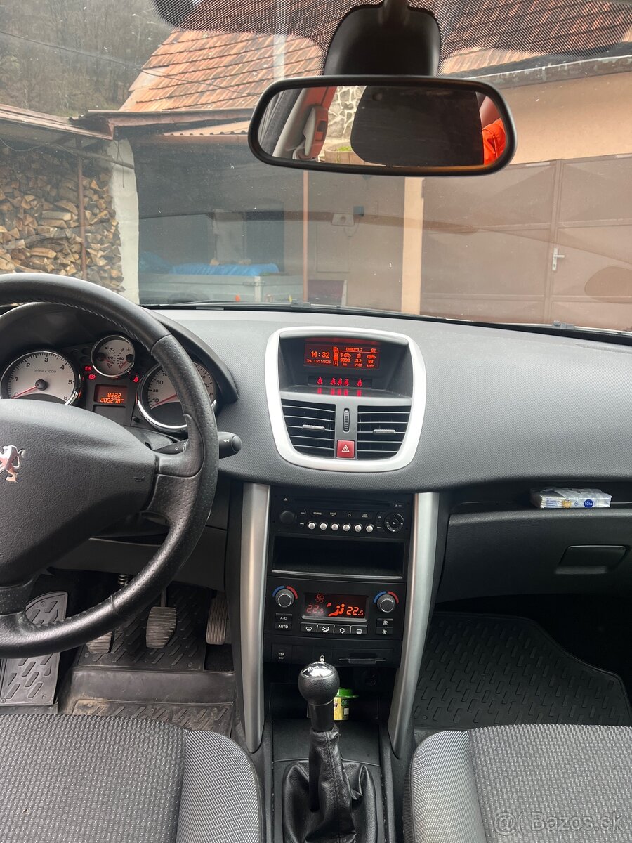 Peugeot 207 - 10