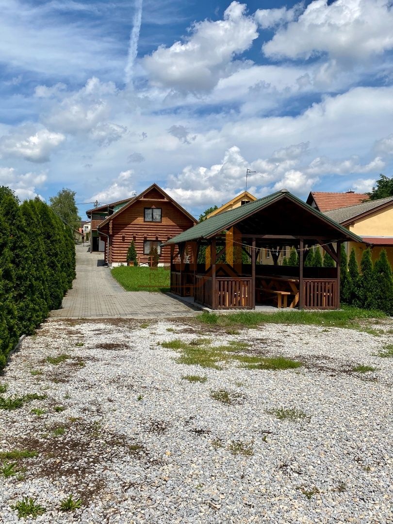 PREDAJ REKREAČNÉ ZARIADENIE SPOLU SO ZRUBOM V OBCI PODHÁJSKA - 10