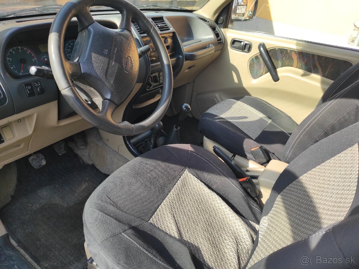 Nissan Terrano - 10