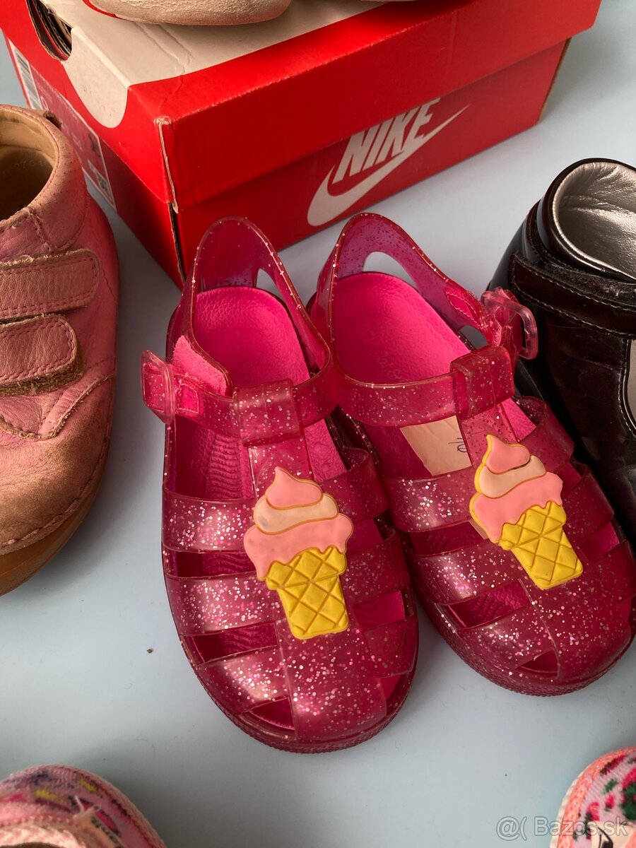 Dievčenské topánky č. 25 - 10