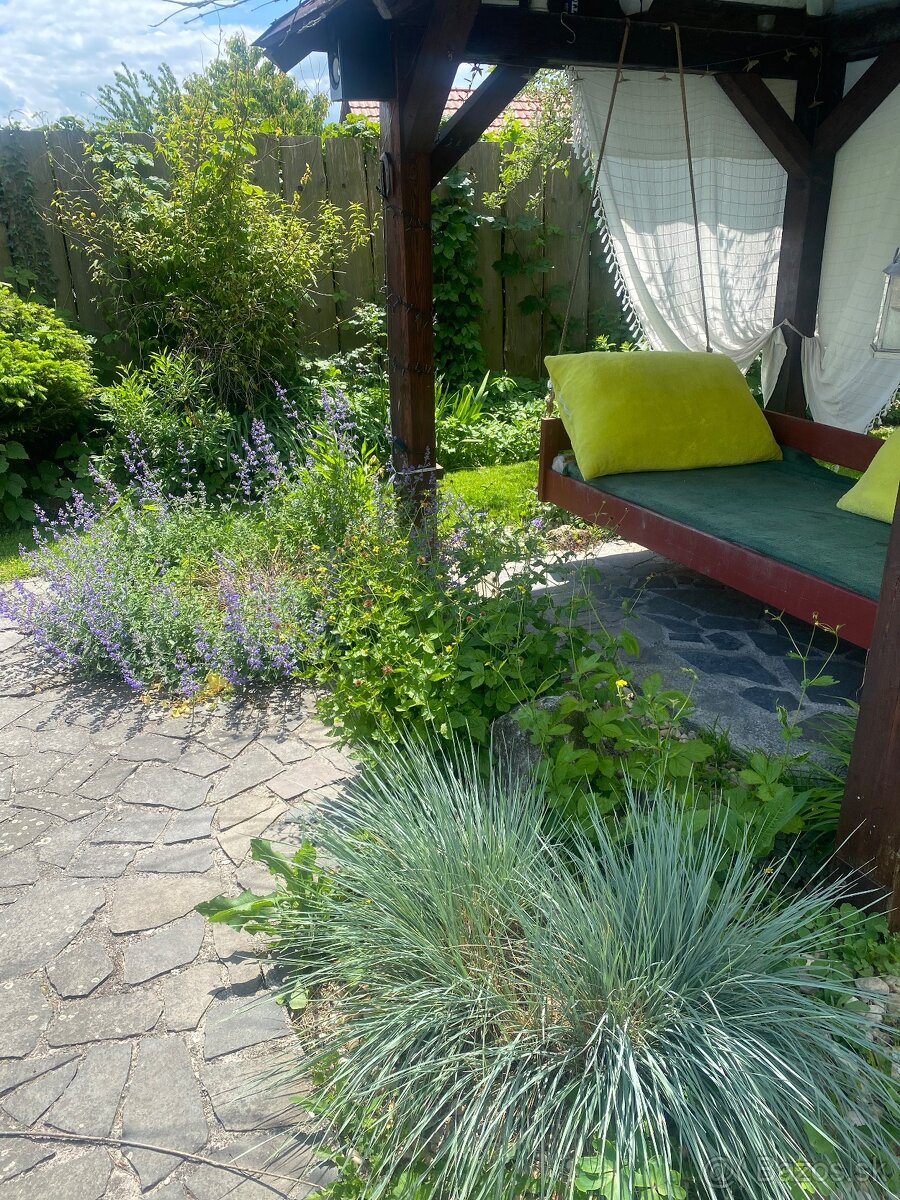 Krásny rodinný dom s bazénom v Pitelovej - 10