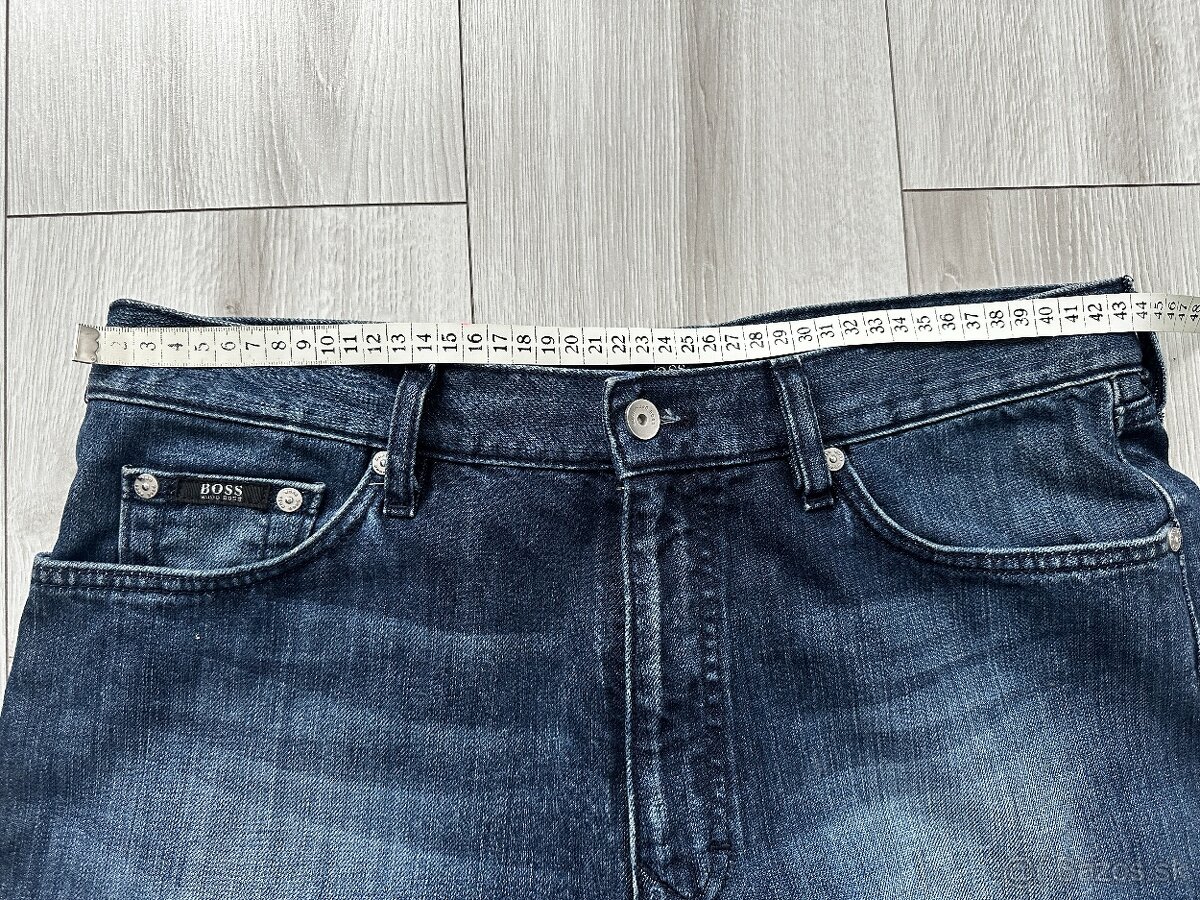 Pánske,kvalitné džínsy HUGO BOSS - velkosť - 34/36 - 10