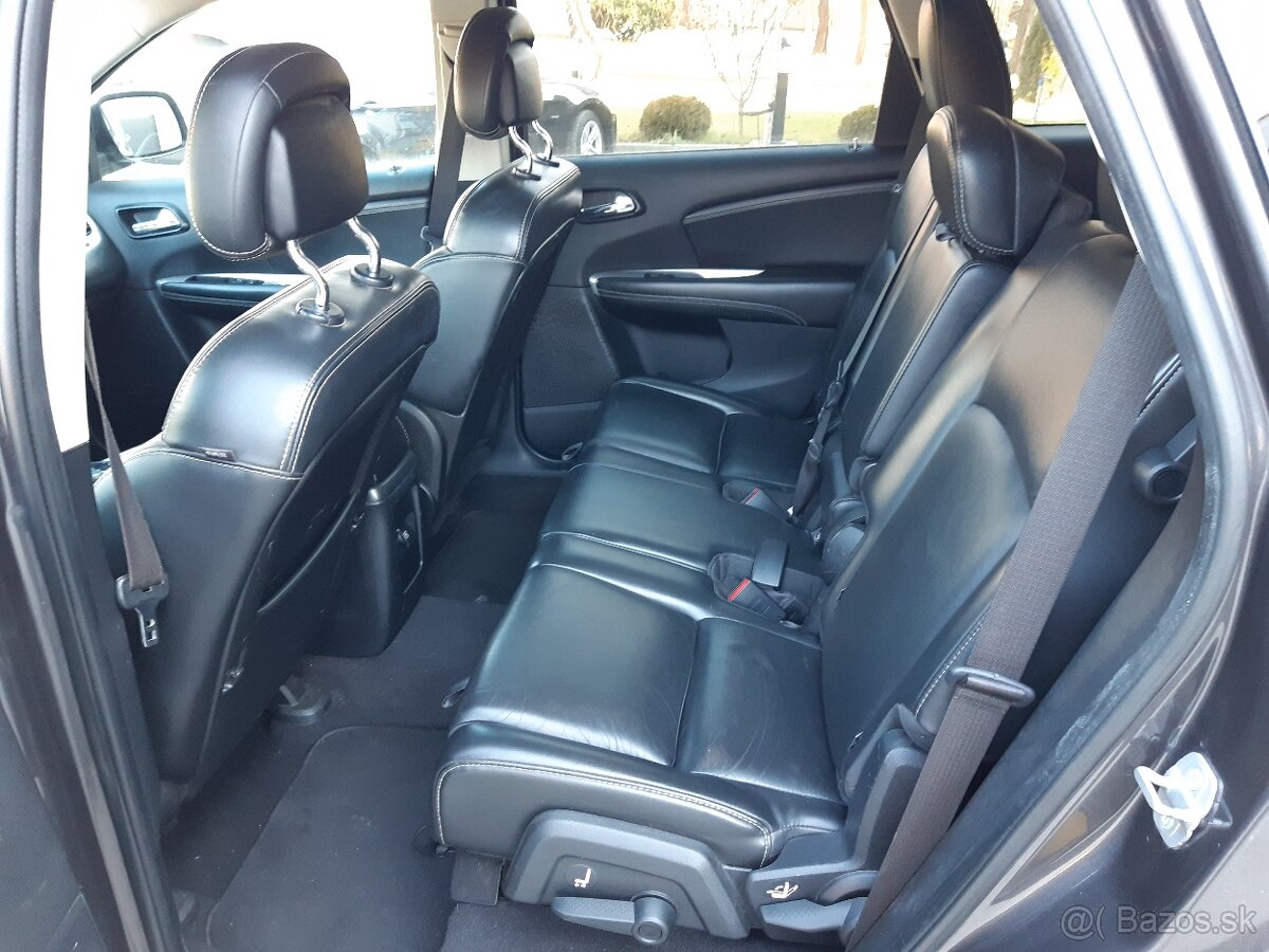 Fiat Freemont 2.0 16V MultiJet 4x4 A/T 7miest - 10