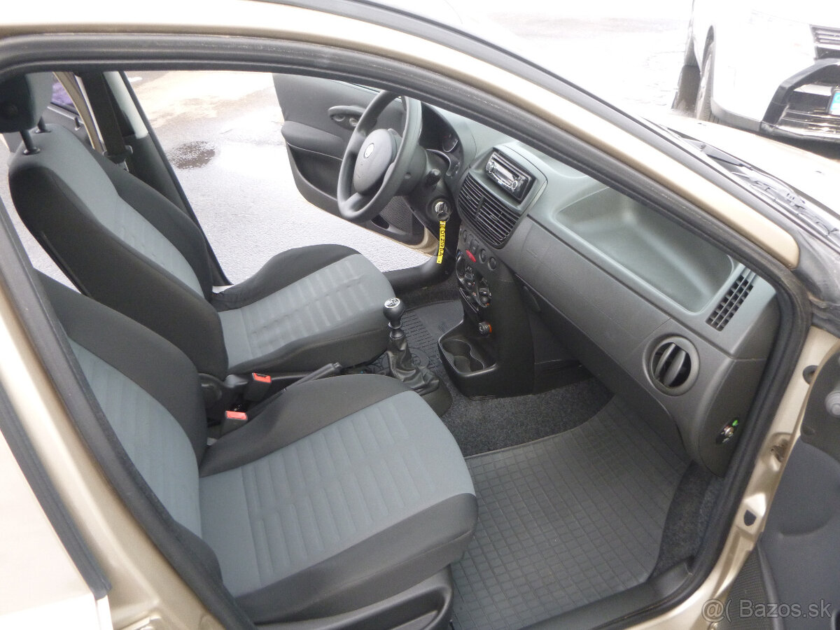 Fiat Punto 1,2i 2008 92675 km - 10