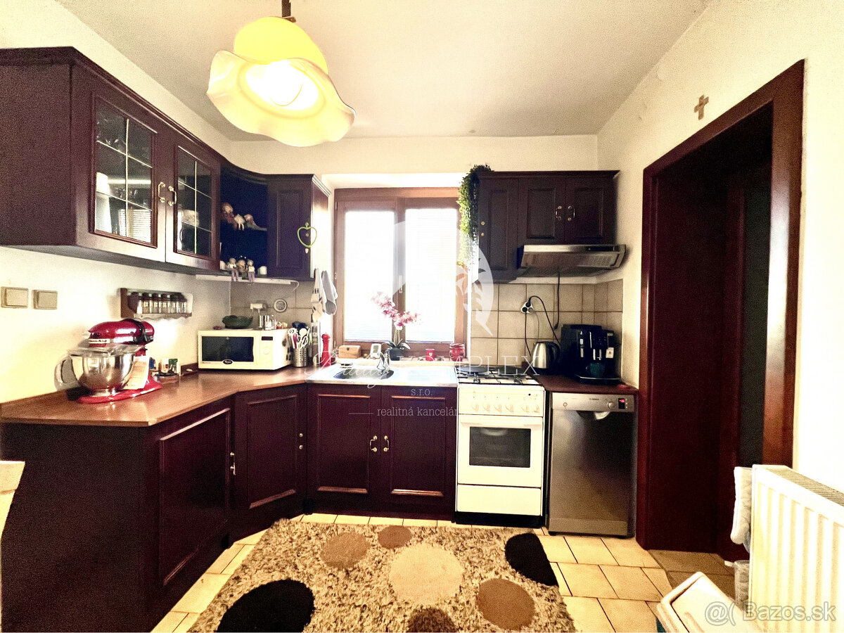 Reality KOMPLEX s.r.o. ponúka na PREDAJ zrekonštruovaný 5 iz - 10