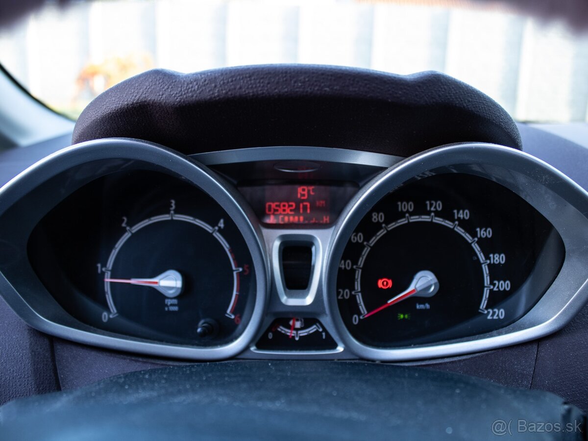 Ford Fiesta 1.4 TDCi DPF Titanium - 10