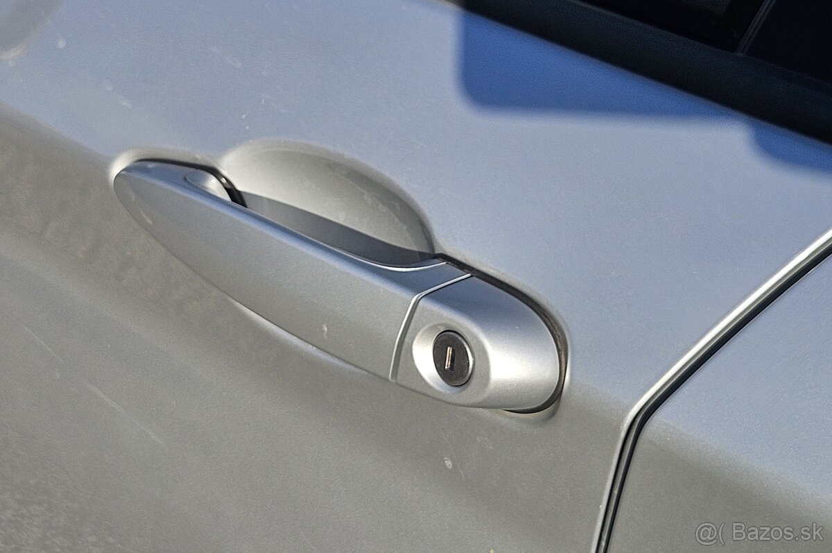 BMW rad 1 1.60 116i, SR voz, Automat,Serv.Kniha - 10