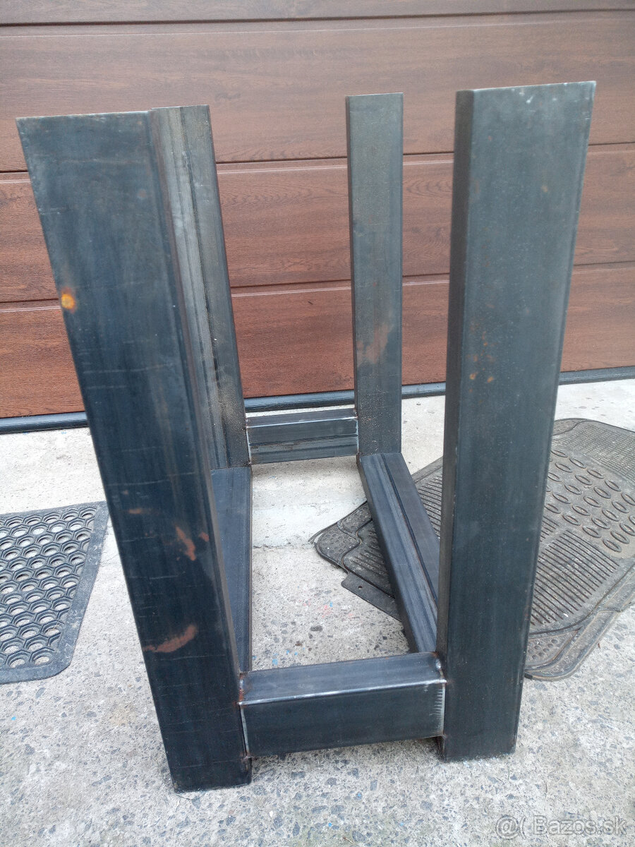 ocelovy ram, stolik - 10