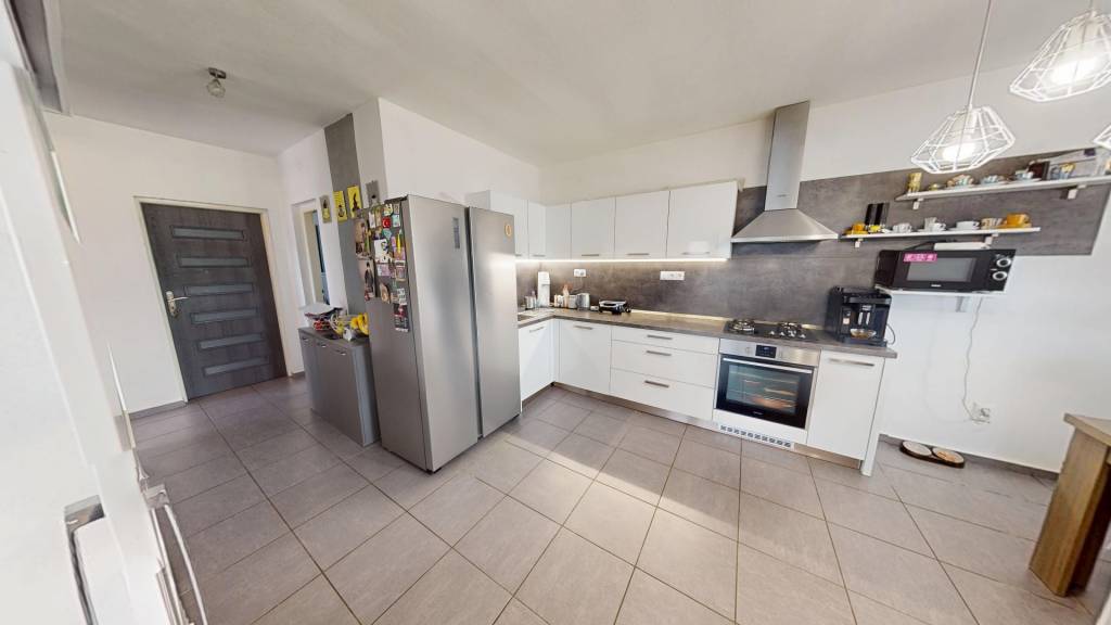 Rodinný dom na pozemku 2200m² s možnosťou ďalšej výstavby (K - 10