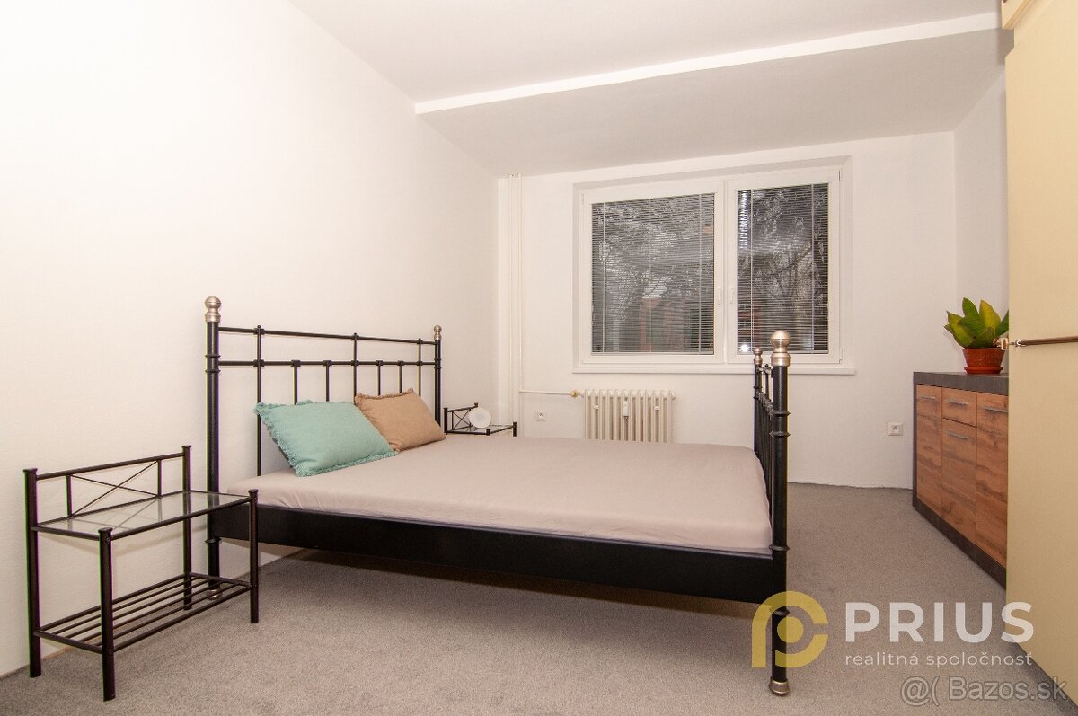 PRENÁJOM - 3 IZBOVÝ BYT SO ZARIADENÍM, ONDREJOVOVA ul. - 10