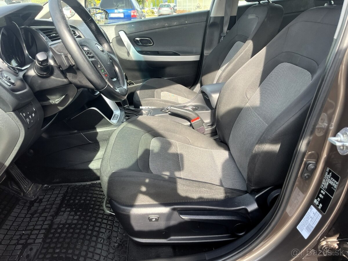 Kia Ceed SW 1.6 GDI AT 141tis.km - 10