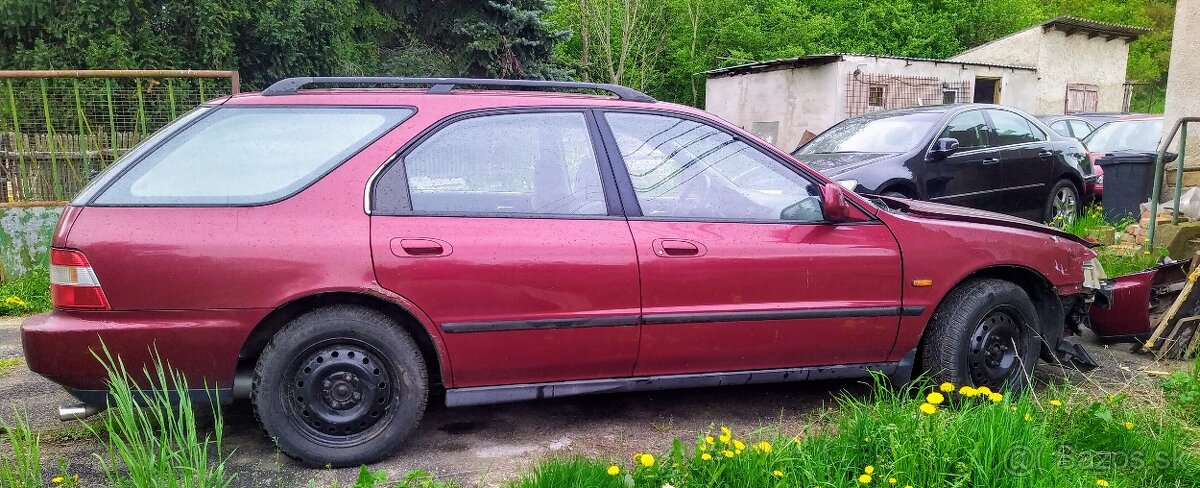 Honda Accord Aerodeck 2.2i automat - 154 000 KM - DVA VOZY - 10