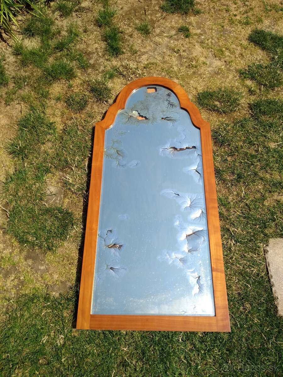 Starý kufor a nábytok - 10