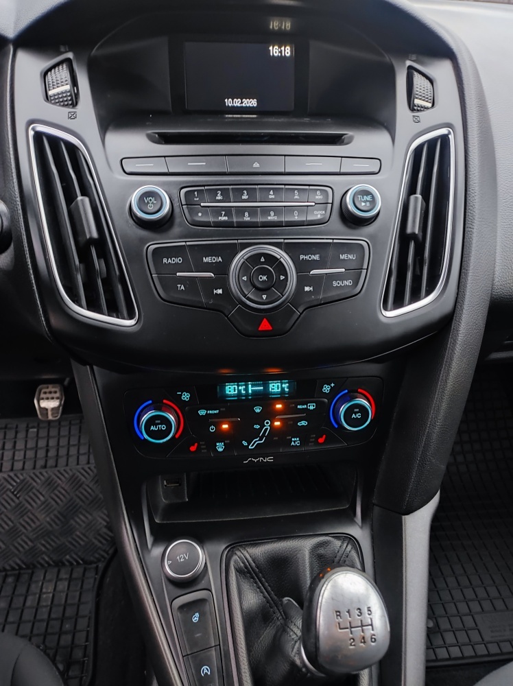 Ford Focus Kombi 1.5 TDCi ST Line - 10